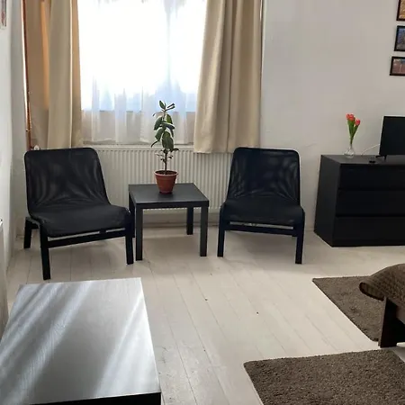 Apartment Golyashaz *