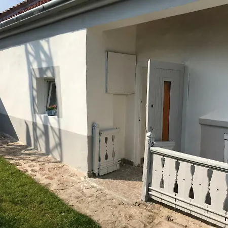Golyashaz Apartment *